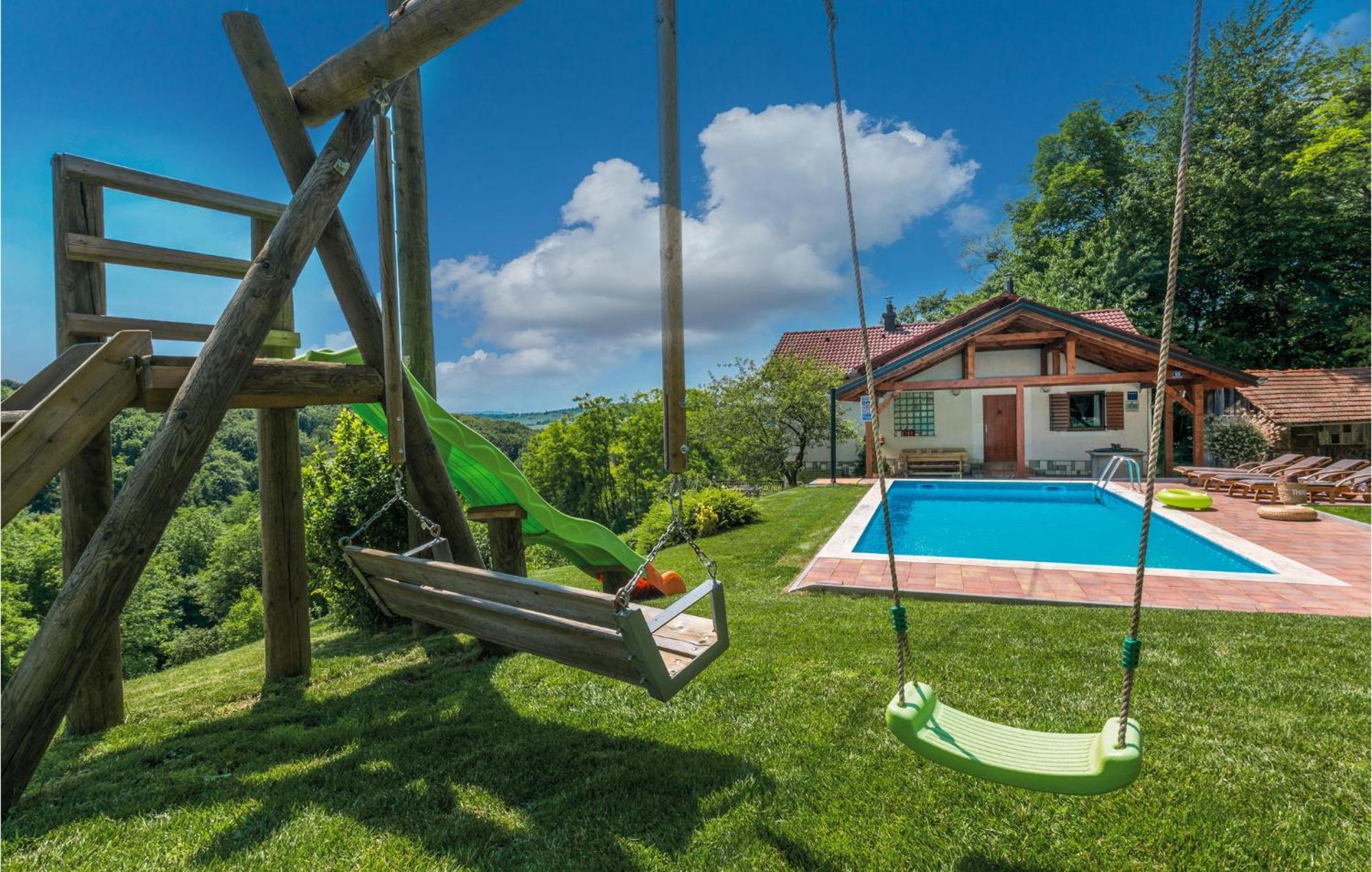 Beautiful Home In Sv,Martin Na Muri With Jacuzzi Свети Мартин на Мури Екстериор снимка