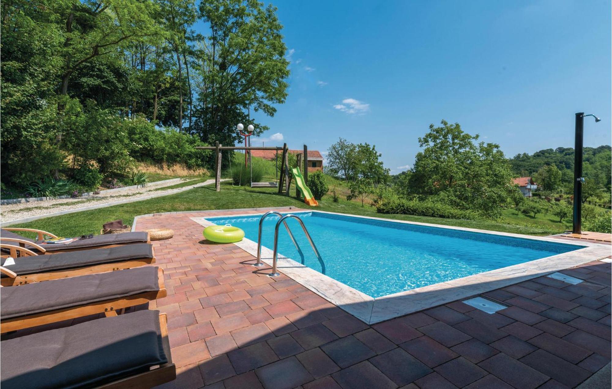 Beautiful Home In Sv,Martin Na Muri With Jacuzzi Свети Мартин на Мури Екстериор снимка
