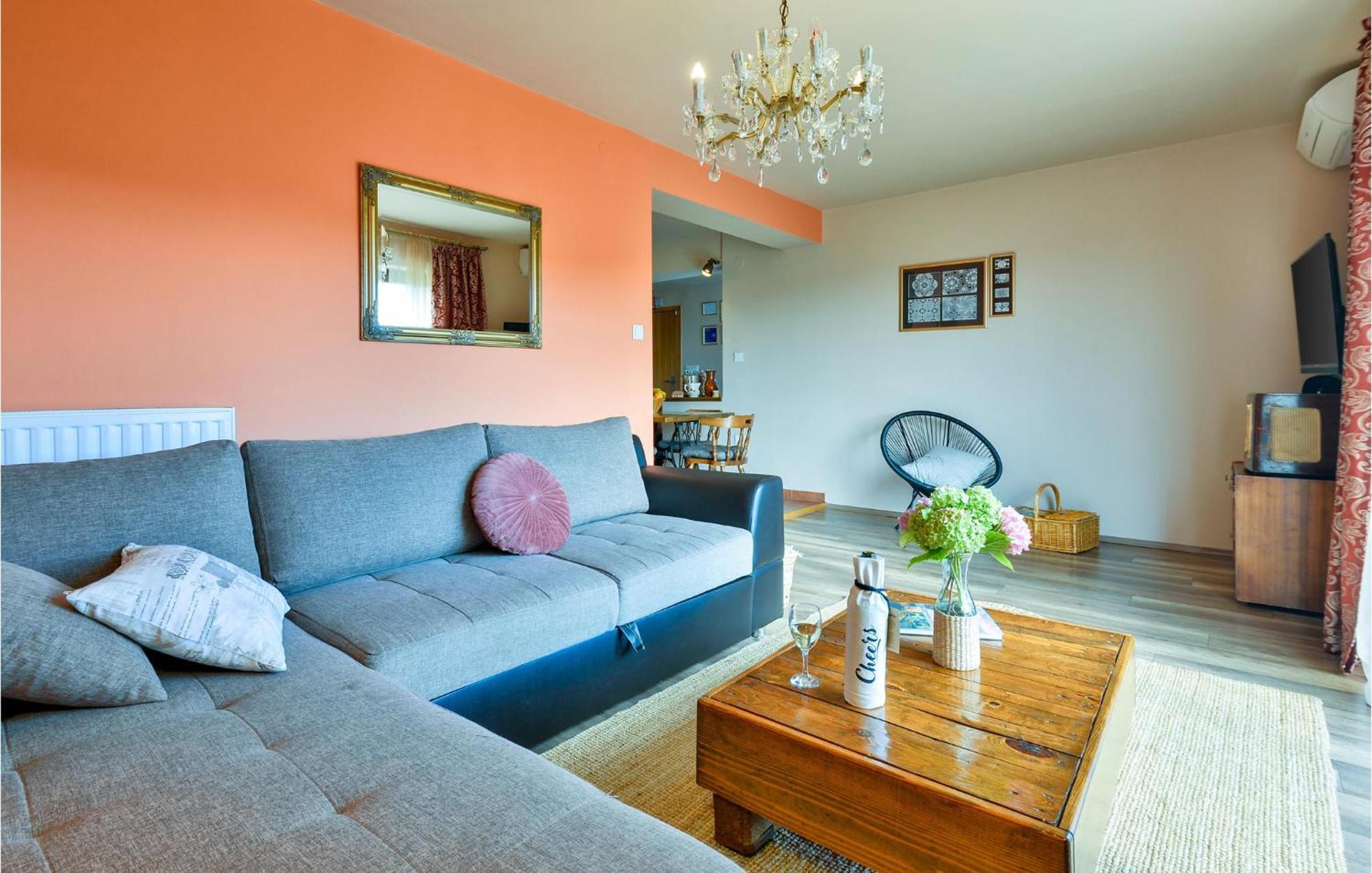 Beautiful Home In Sv,Martin Na Muri With Jacuzzi Свети Мартин на Мури Екстериор снимка