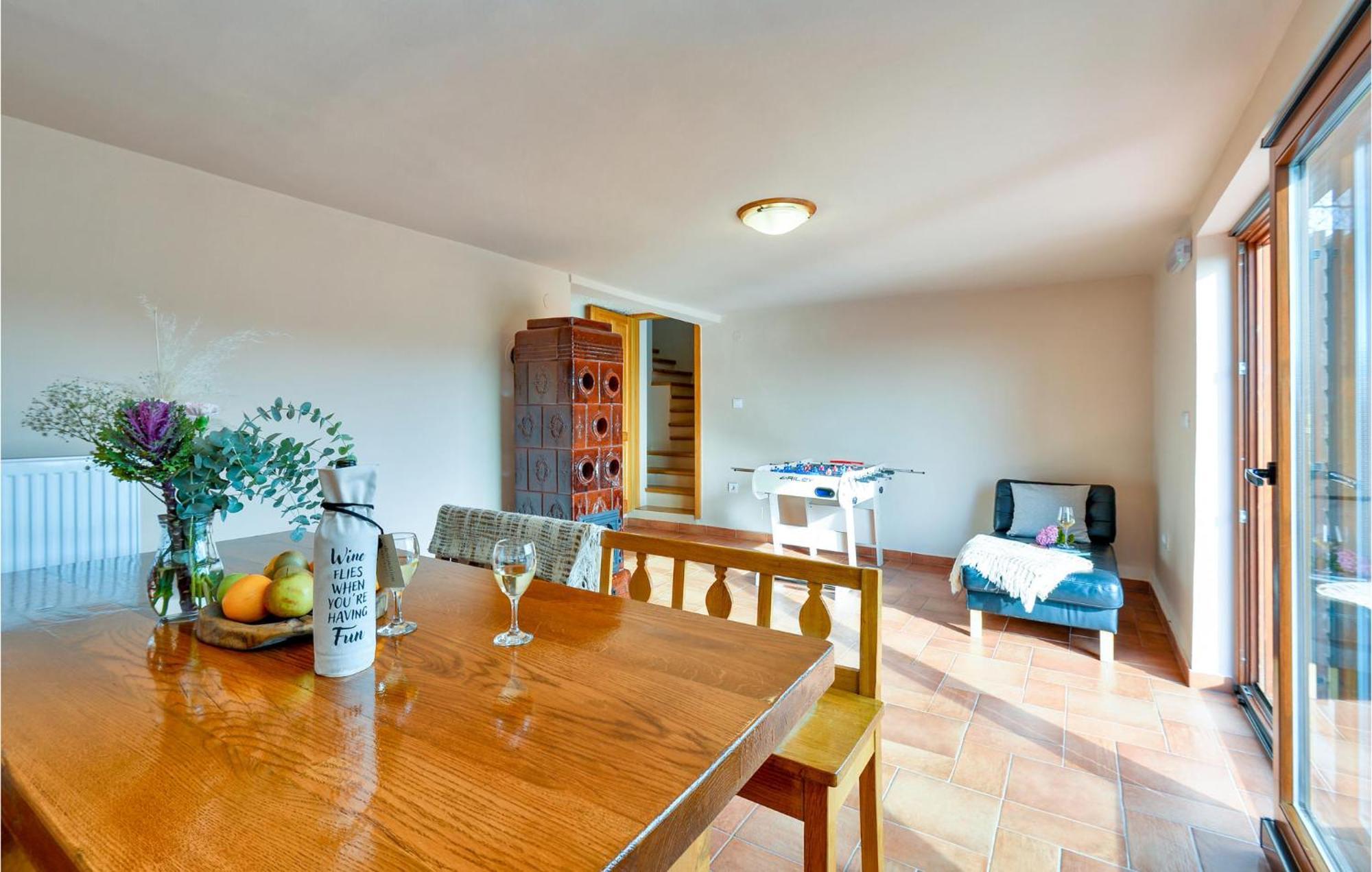 Beautiful Home In Sv,Martin Na Muri With Jacuzzi Свети Мартин на Мури Екстериор снимка