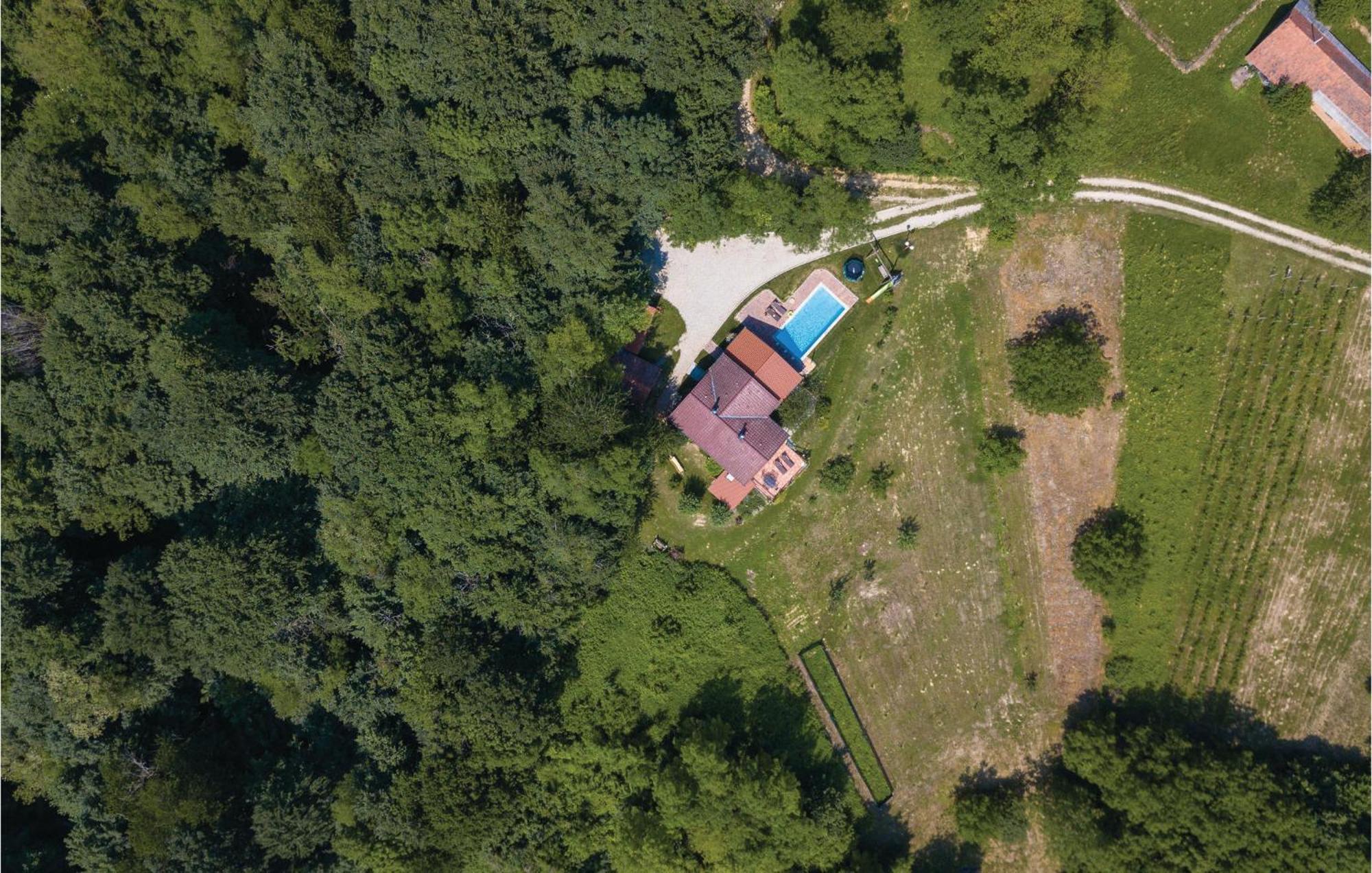Beautiful Home In Sv,Martin Na Muri With Jacuzzi Свети Мартин на Мури Екстериор снимка