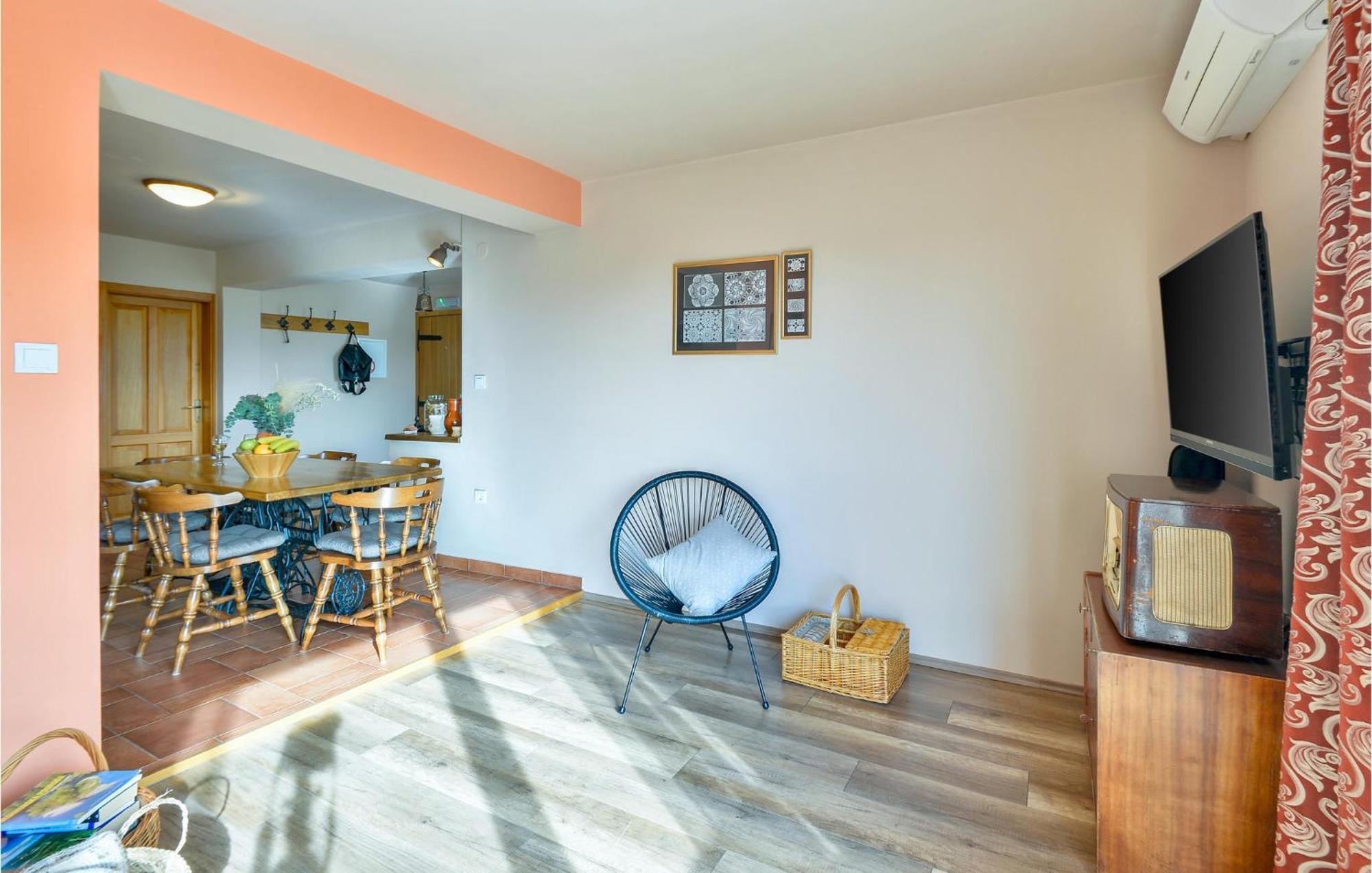 Beautiful Home In Sv,Martin Na Muri With Jacuzzi Свети Мартин на Мури Екстериор снимка