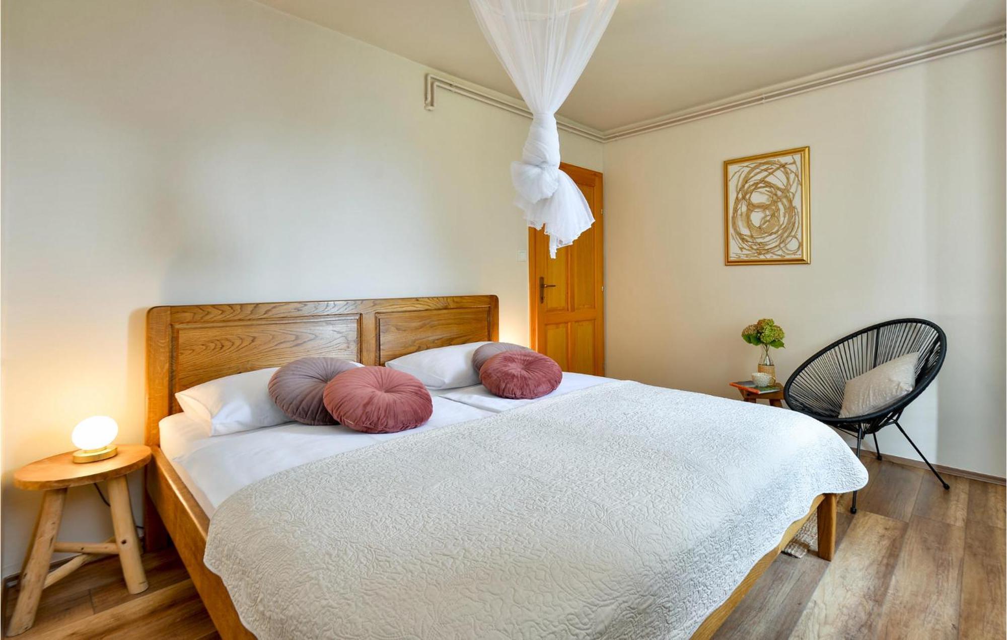 Beautiful Home In Sv,Martin Na Muri With Jacuzzi Свети Мартин на Мури Екстериор снимка